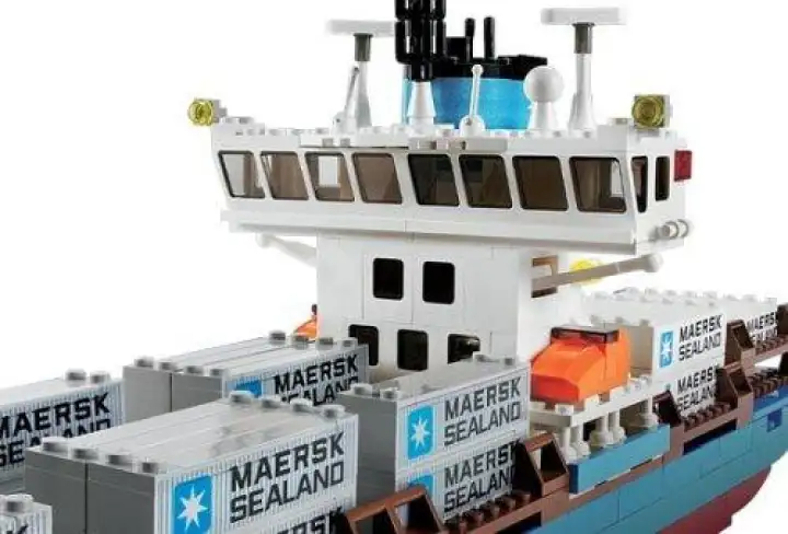 lego maersk cargo ship