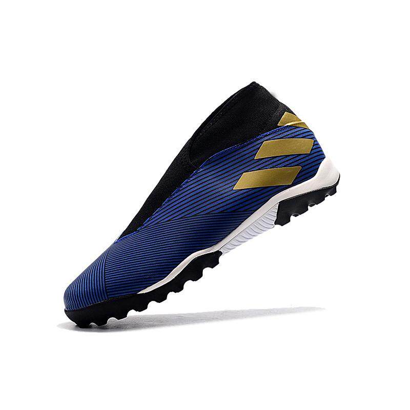 new laceless football boots