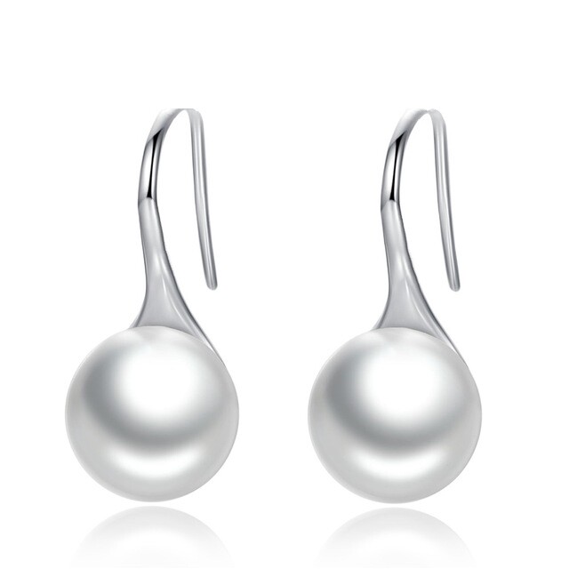 Elegant Round Pearl Earring / Drop Earrings for Women / Fashion Stud Earrings For Wedding Party