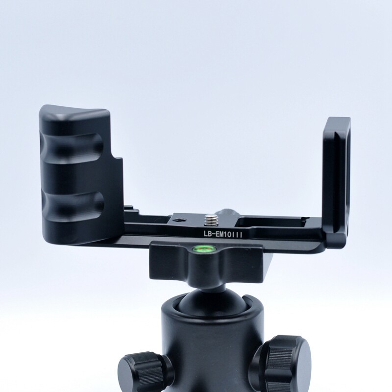 Quick Release L Plate Bracket Double Handle for Olympus OM-D E-M10 Mark III EM10 III Camera