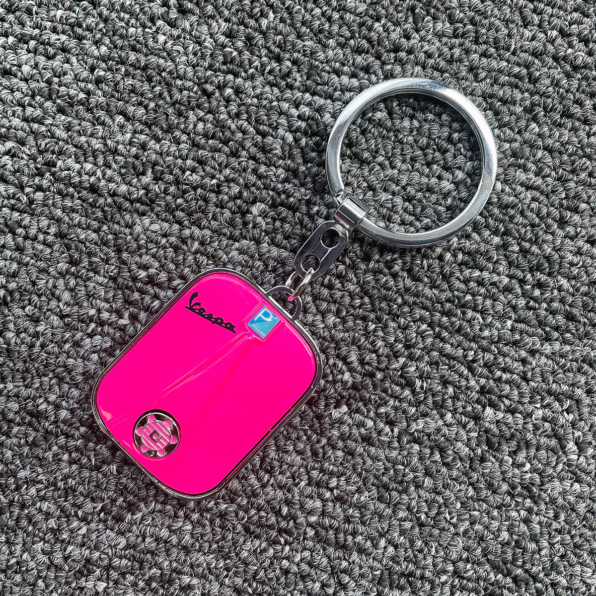 Chrome Keychain Zinc alloy KeyRing Key Chain For Piaggio Vespa Primavera 150 SPRINT 150 GTS 300 ie LXV 125