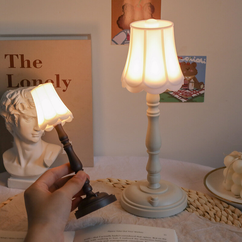 Đèn LED Retro 18Cm Đèn Ngủ Cạnh Giường Mini Dễ Thương Trang Trí Nội Thất