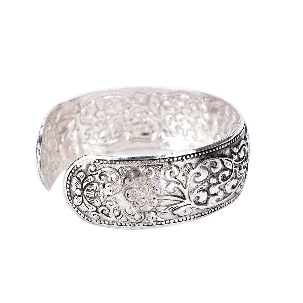 Hot Sale Tibetan Silver Totem Bangle Carved Lucky Flower Bangle Cuff Bracelet