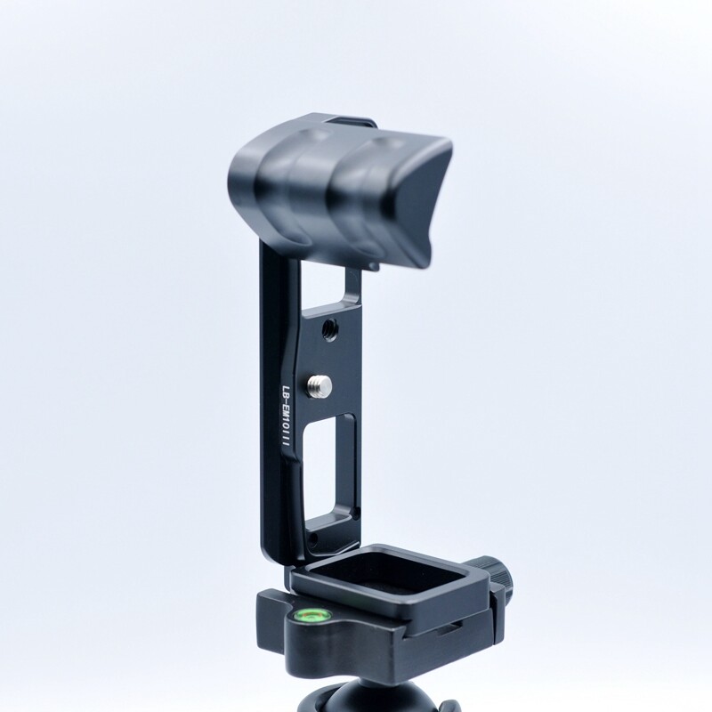 Quick Release L Plate Bracket Double Handle for Olympus OM-D E-M10 Mark III EM10 III Camera