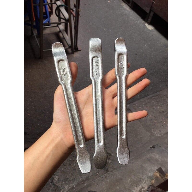 bộ 3 chiếc móc lốp xe menfia