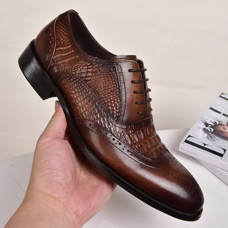 New Crocodile Vintage Fashion Men Shoes Formal Dress Casual Leather Shoes Business Wedding Loafers Designer Brogue Office Shoes