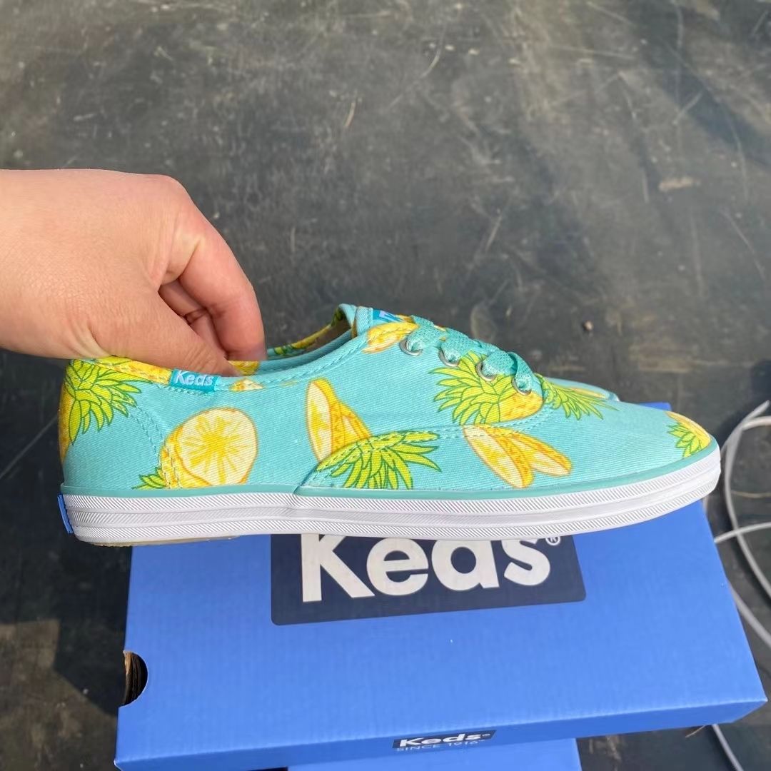 Pineapple keds store