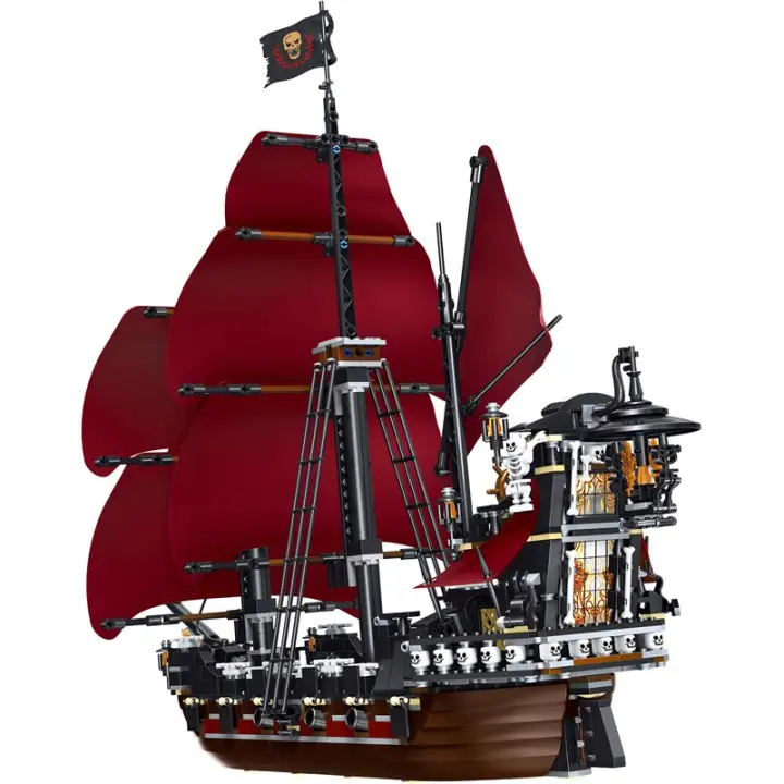 Queen Anne/'s Revenge Building Blocks Pirates of the Caribbean Model Set Children