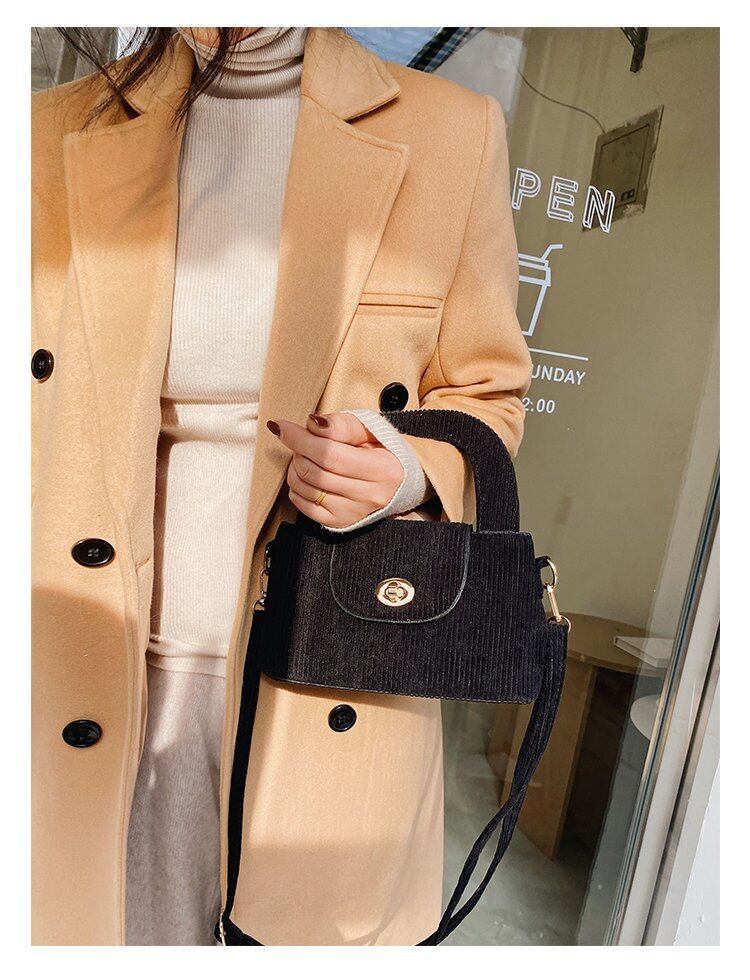 Fashion One-shoulder Messenger Portable Baguette Bag