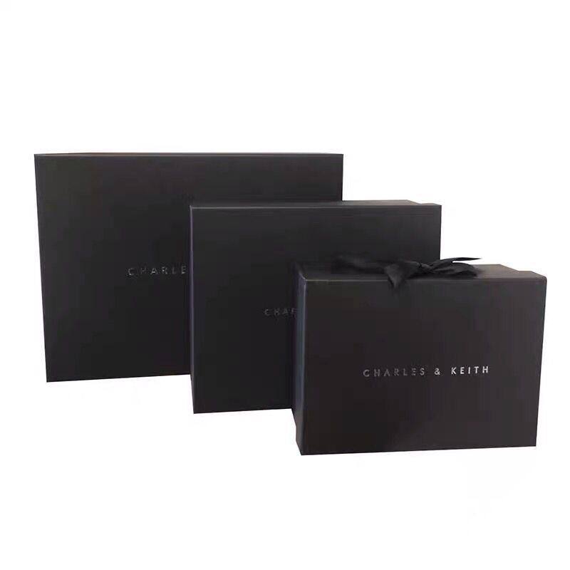 CNK gift box and the paper bag
