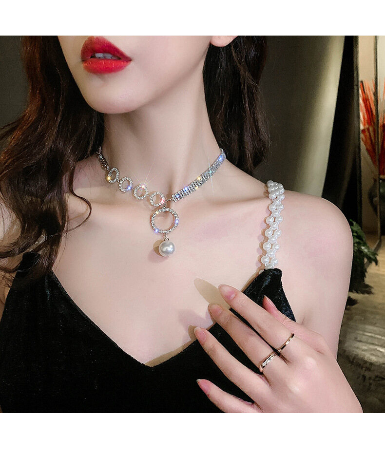 Yuki's Geometric Circle Rhinestone Choker Necklaces for Women Clavicle Chain Pearl Pendant Necklaces Weddings Jewelry Party Gifts