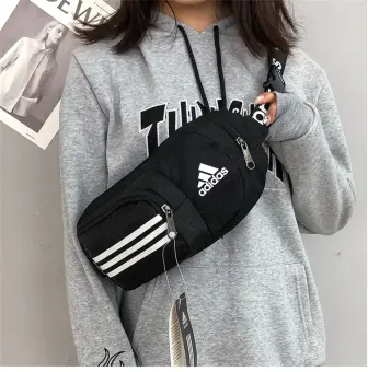 sling bag street style