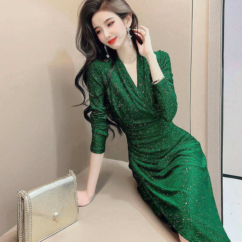 Royal Sister Fan Dress Custom Temperament Spring 2023 New Dress Female V-neck Slim Mid-length Green Sparkling Hip Dress