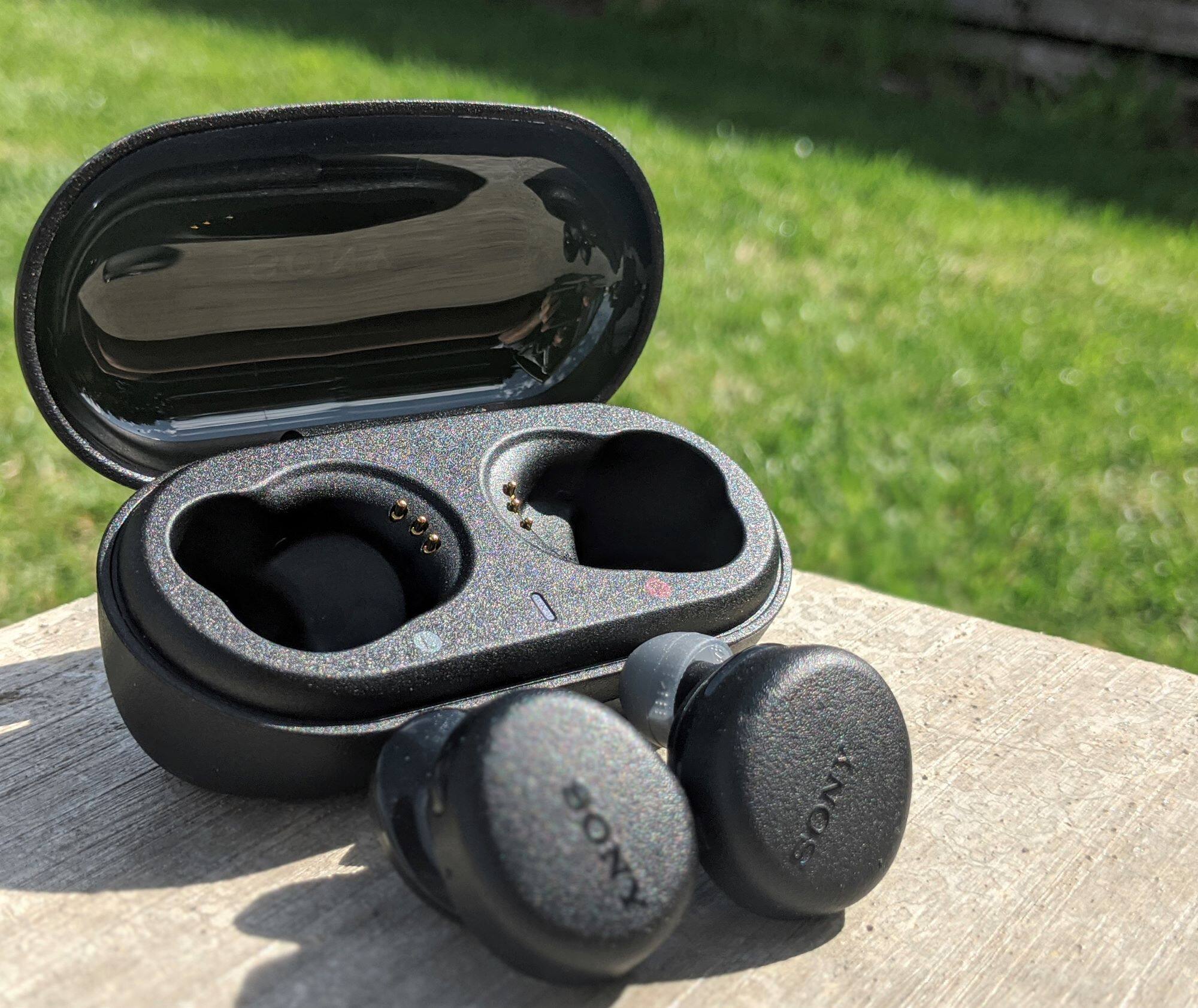 wf xb700 waterproof