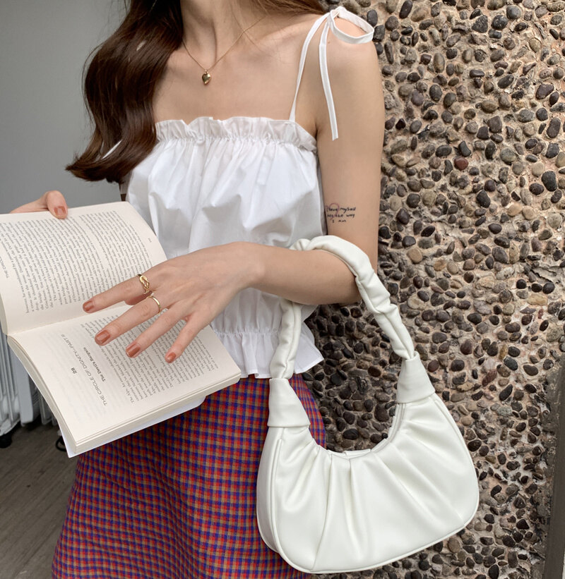 IELGYKorean version of the summer new sweet and versatile moon bending folds cute armpit portable cloud bag girl