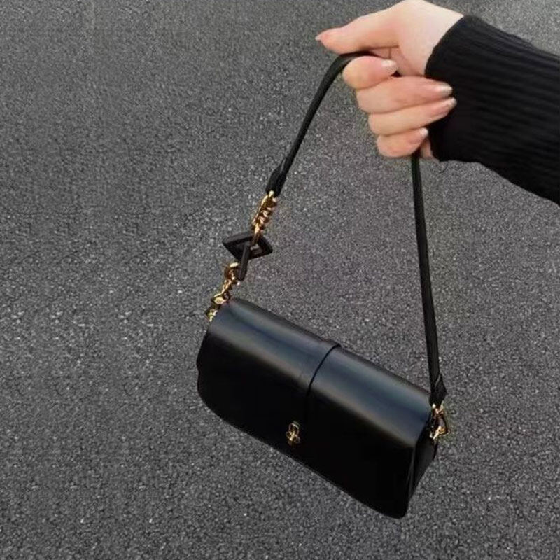 BeiBaoBao Women's shoulder bag Stylish chain baguette bag