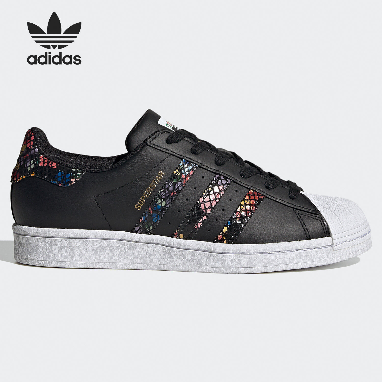 adidas women's classic sneakers