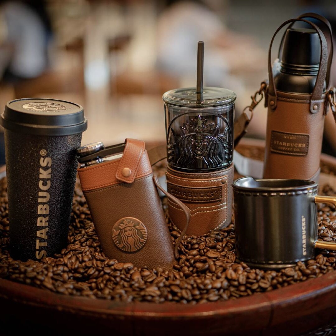 Starbuck Coffee 2021 Father's Day Classic Black Gold Stainless Steel Wine Pot with Insulated Glass Straw Cup