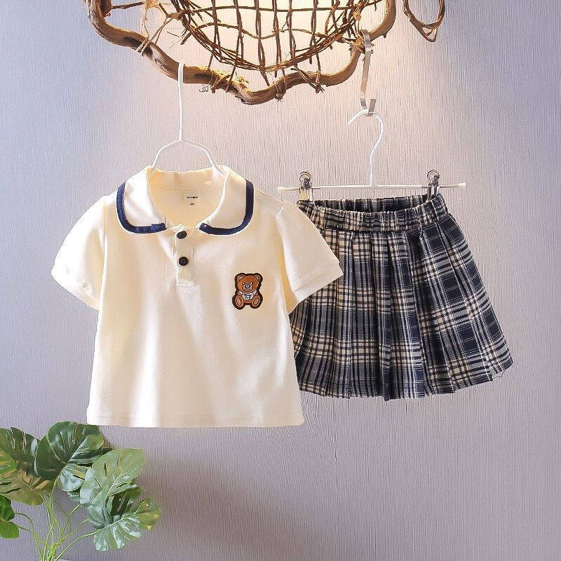 Kids 2-pieces Set Girls Cartoon Bear Short Sleeved Shirts and Pleated Skirt Korean Style