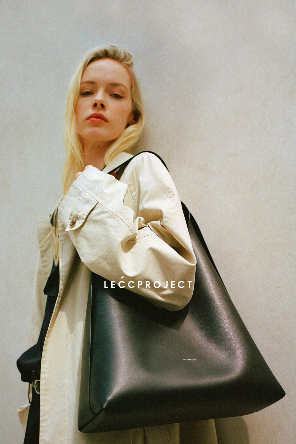 ショルダーバッグ・ポシェット [LECCPROJECT] LOG HOBO BAG - Artificial Leather_ 4 colors Designer fashion, Seoul-fully created | W Concept