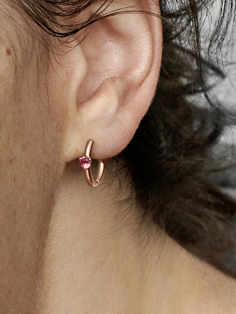 Pandoraˉ earrings Pandoraˉ rose gold pink solitaire earrings 289304C03 ...