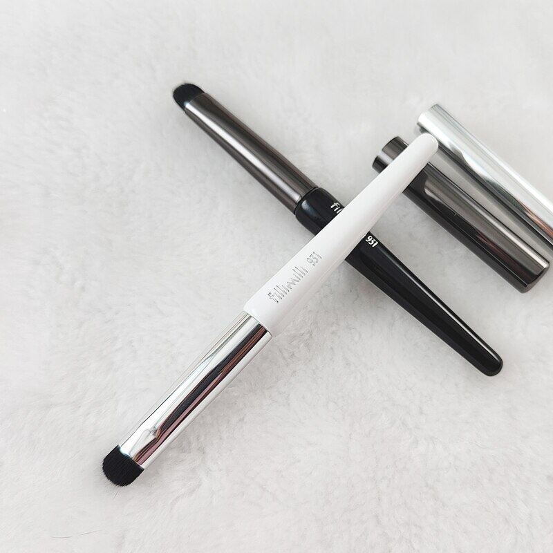 1Pc Lipstick Blending Makeup Brushes Precision Eyeshadow Make Up Brush Domed Small Portable Lip Brush With Case 931 Synthetic Ha
