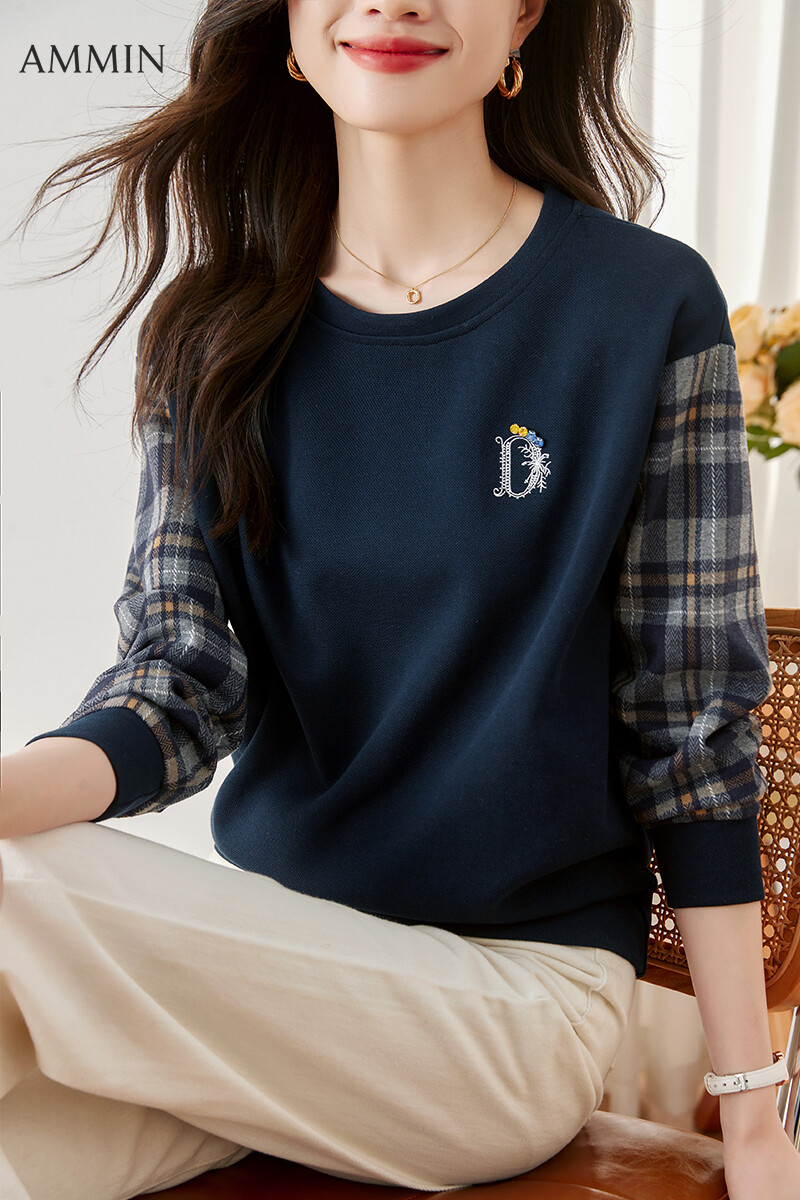 AMMIN Korean style simple round neck fashion cartoon embroidery design plaid stitching long sleeve casual cotton T-shirt woman in autumn 2023 new loose puffed sleeve elegant blouse