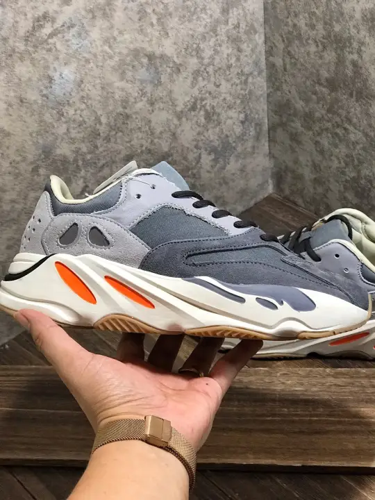light blue yeezy 700