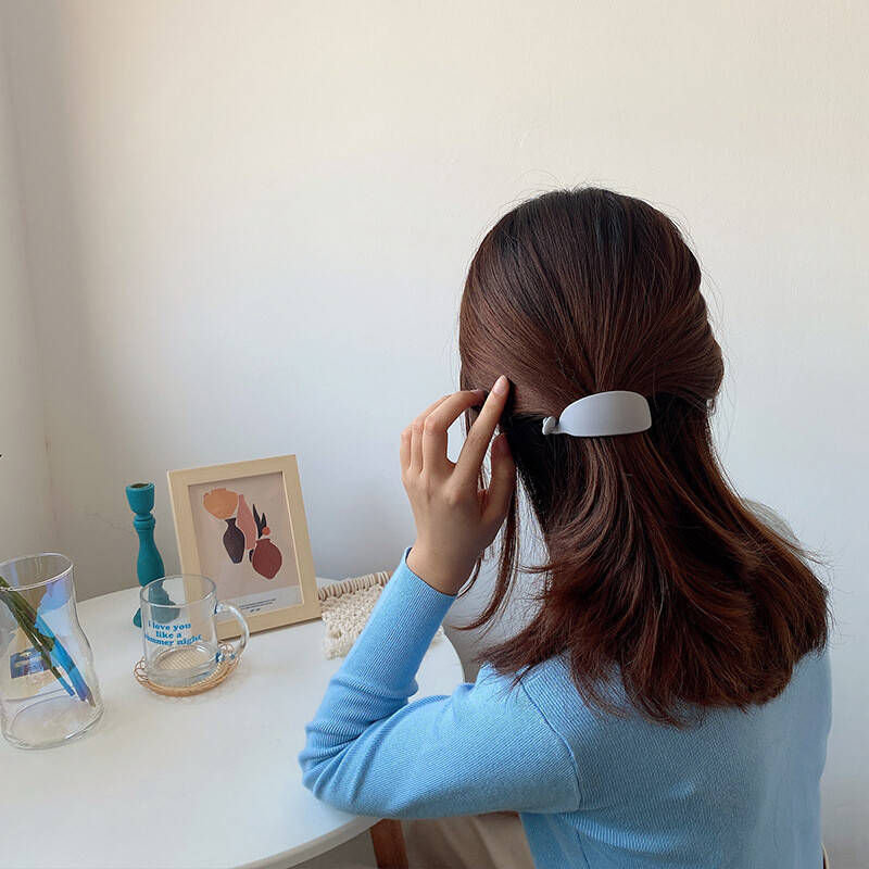 MIAOYA Trendy Banana Shape Hair Clip For Women Fashion Color Hair Scratches Hair Styling Student Hair Accessories