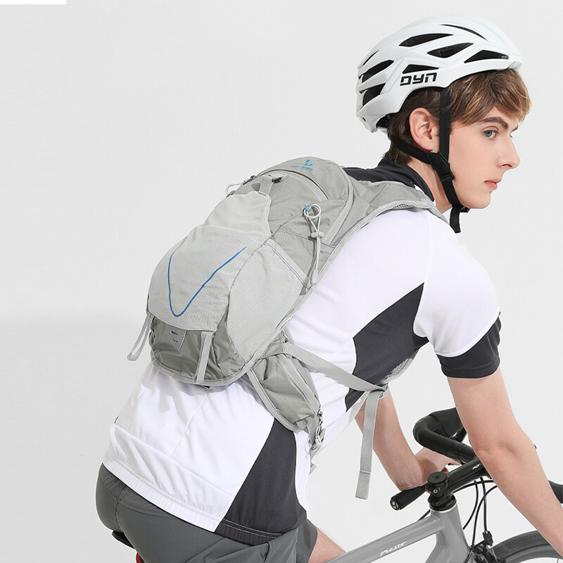 Ba Lô Camel Crown Trọng Lượng Nhẹ 12L