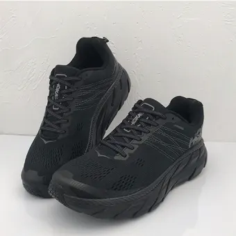 pure black sports shoes