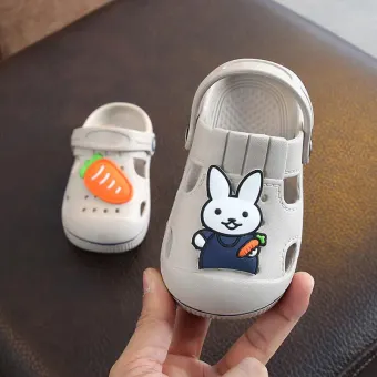 boys size 6 water shoes