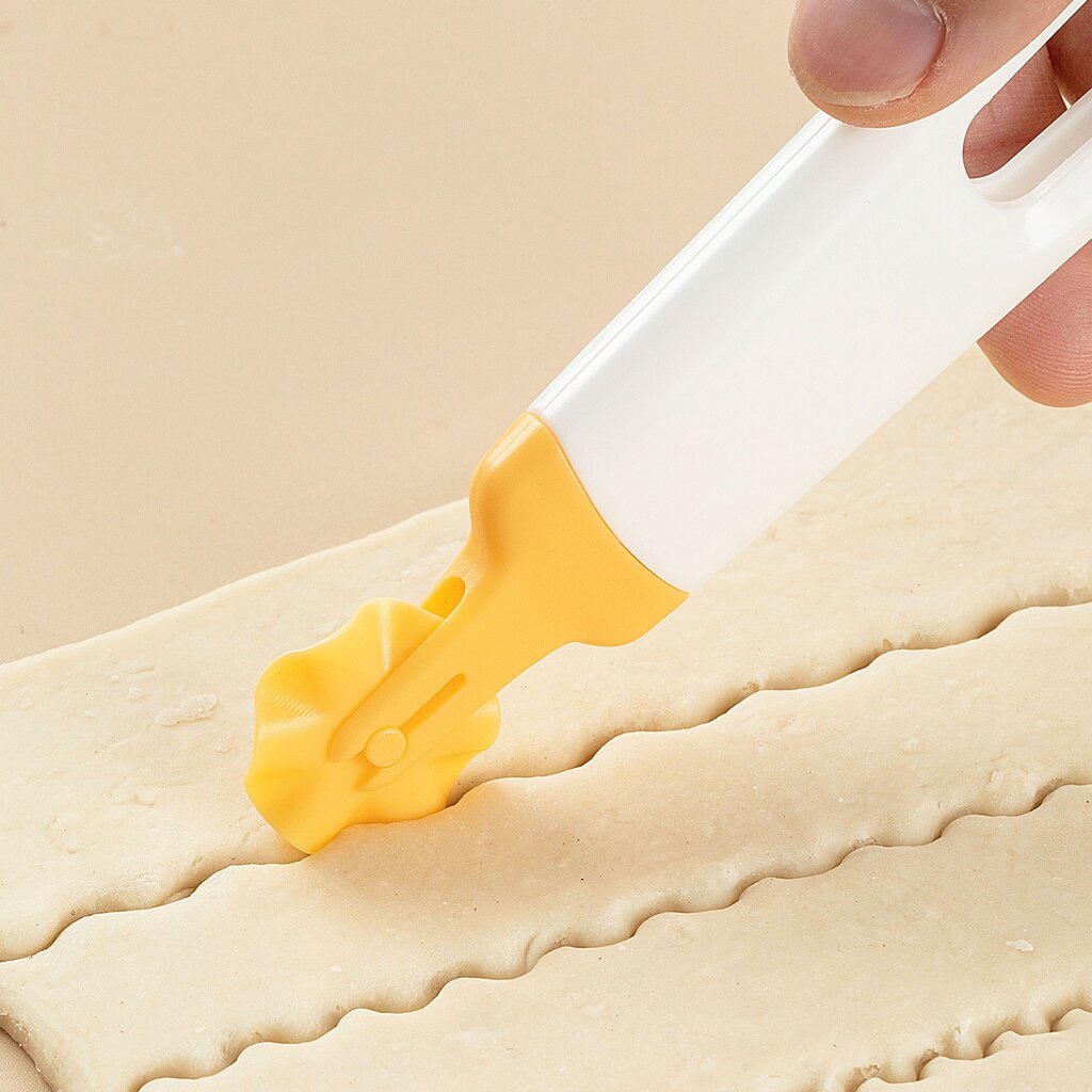 CNMF Household baking cake lace cutter fancy roller cutter set