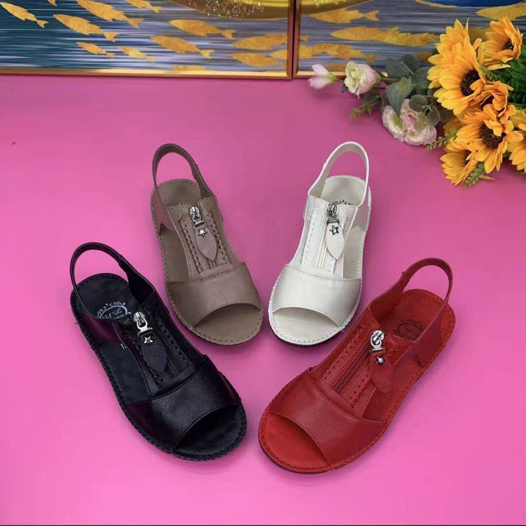 Sandals Women's Flat Leather Soft Bottom Middle-aged Middle-aged Middle-aged and Elderly Beef Tendon Sole Comfortable Shoes Women