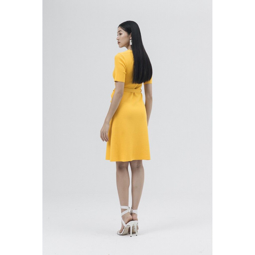 Đầm nữ xoè dệt kim IVY moda MS 42B7272