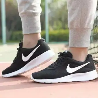 nike roshe run details