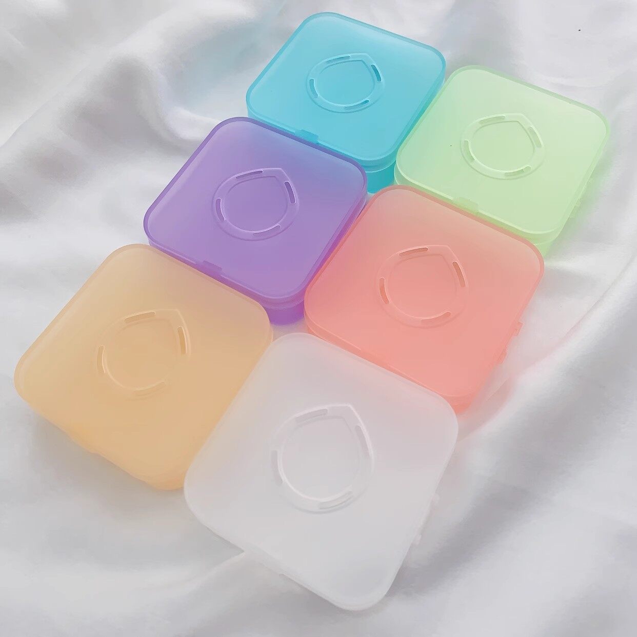 Dorisna Hộp đựng miếng bọt biển trang điểm lớn Hộp đựng đồ chống bụi xuyên thấu thoáng khí thông dụng Hộp đựng bông thoa phấn nền kẹo bông Hộp đựng miếng bọt biển trang điểm cầm tay hộp rỗng
