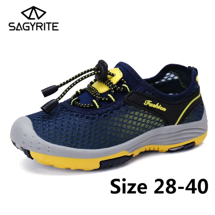 boys hiking sneakers