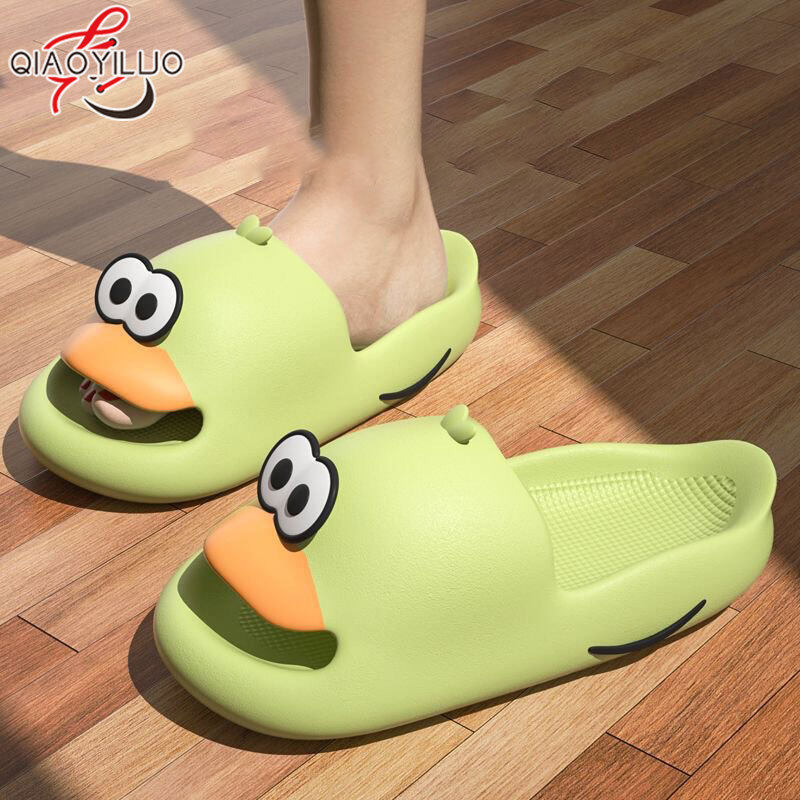 QiaoYiLuo Dép Bước Chân Cảm Giác Vịt Vàng Nhỏ Cặp Đôi Chống Trơn Trượt Và