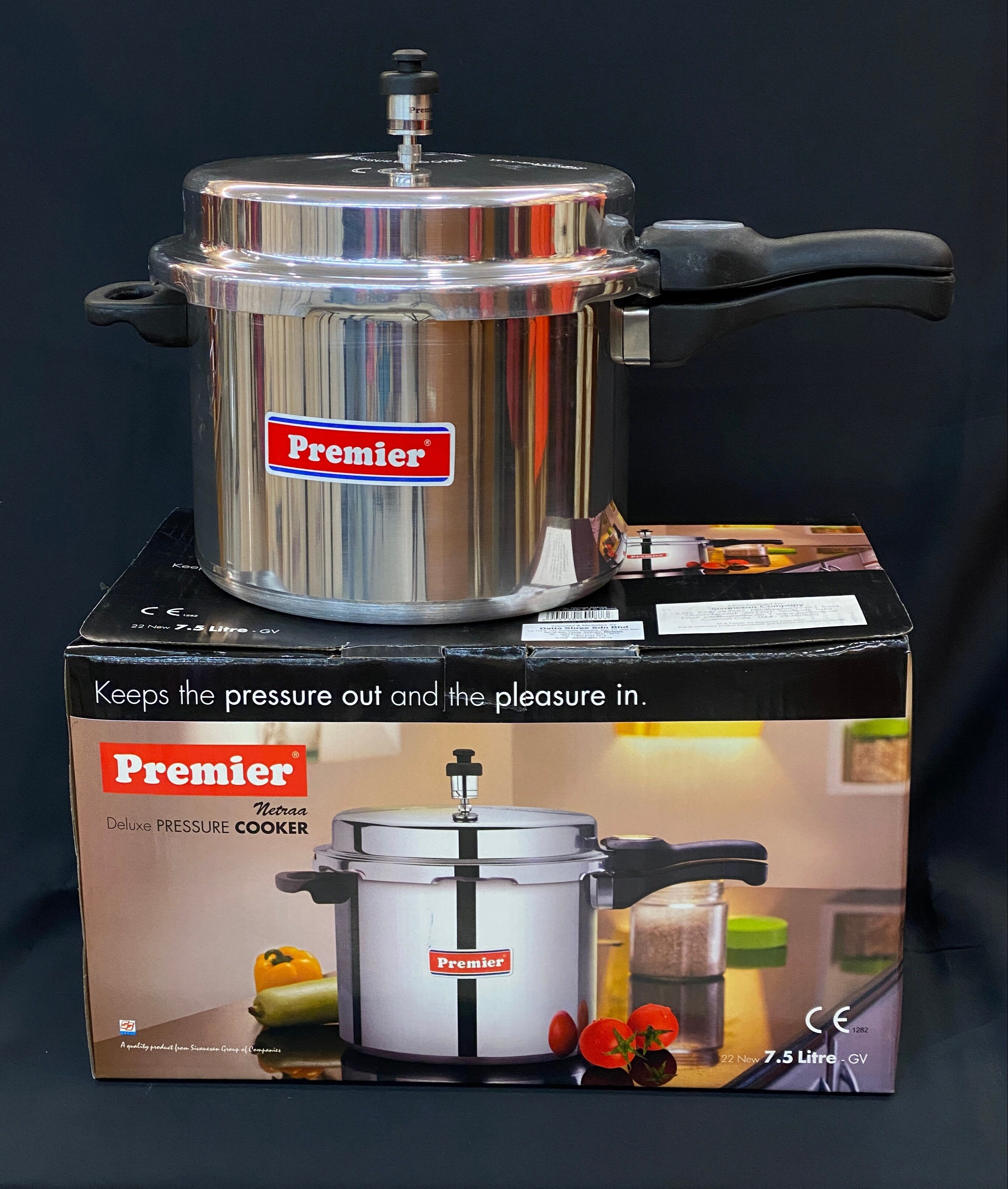 premier netraa deluxe pressure cooker