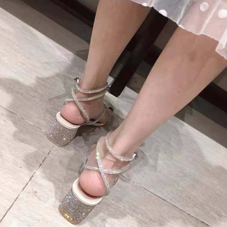 LAVA.LARA【Free Shipping Miễn phí vận chuyển】 สไตล์ใหม่ของผู้หญิง 2023 ดีสไตล์ใหม่รองเท้าแตะผู้หญิงที่จะออกไปรองเท้าแตะสายแนวนอนรองเท้าแตะที่สวยงามและหรูหรารองเท้าแตะผู้หญิงรองเท้าผู้หญิงสําหรับสาวรองเท้าแตะนุ่ม