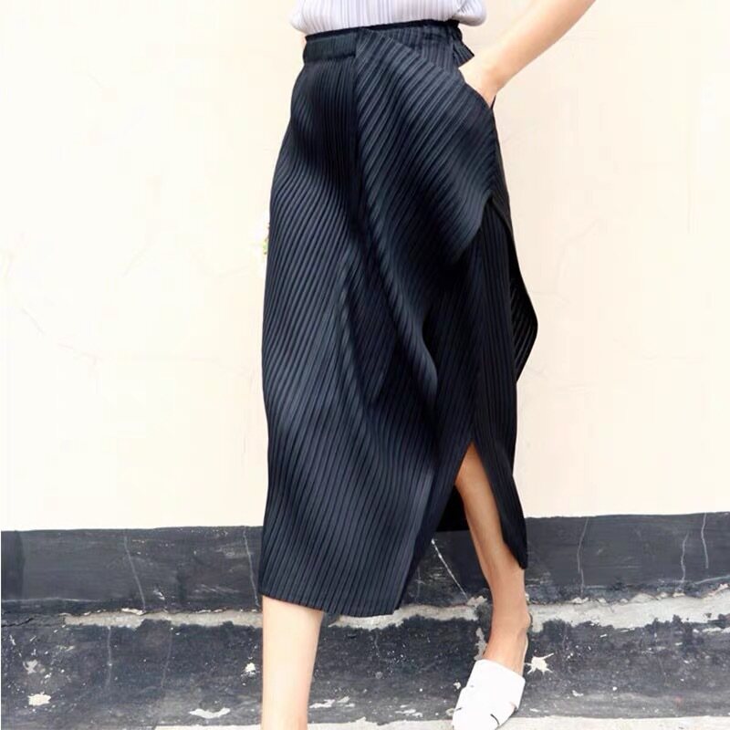 Women's New Asymmetric Side Slit Casual Pleated Skirt