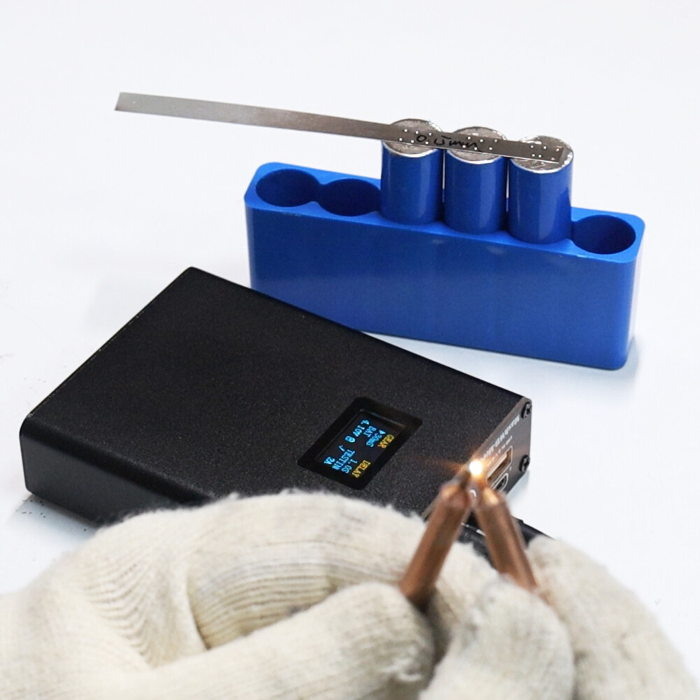 Smart Sensor Digital Display Portable Welding Machine DIY Set Handheld Small Welding Machine 18650-Lithium Battery Welding Mobilephone Recharging Built-in Ammeter Function