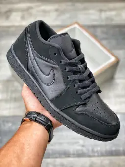 nike air wild low