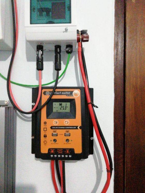 Bộ Sạc Qilu 12V/24V 30A MPPT Bộ Điều Chỉnh Pin USB Kép Màn Hình LCD Bằng Tấm Năng Lượng Mặt Trời