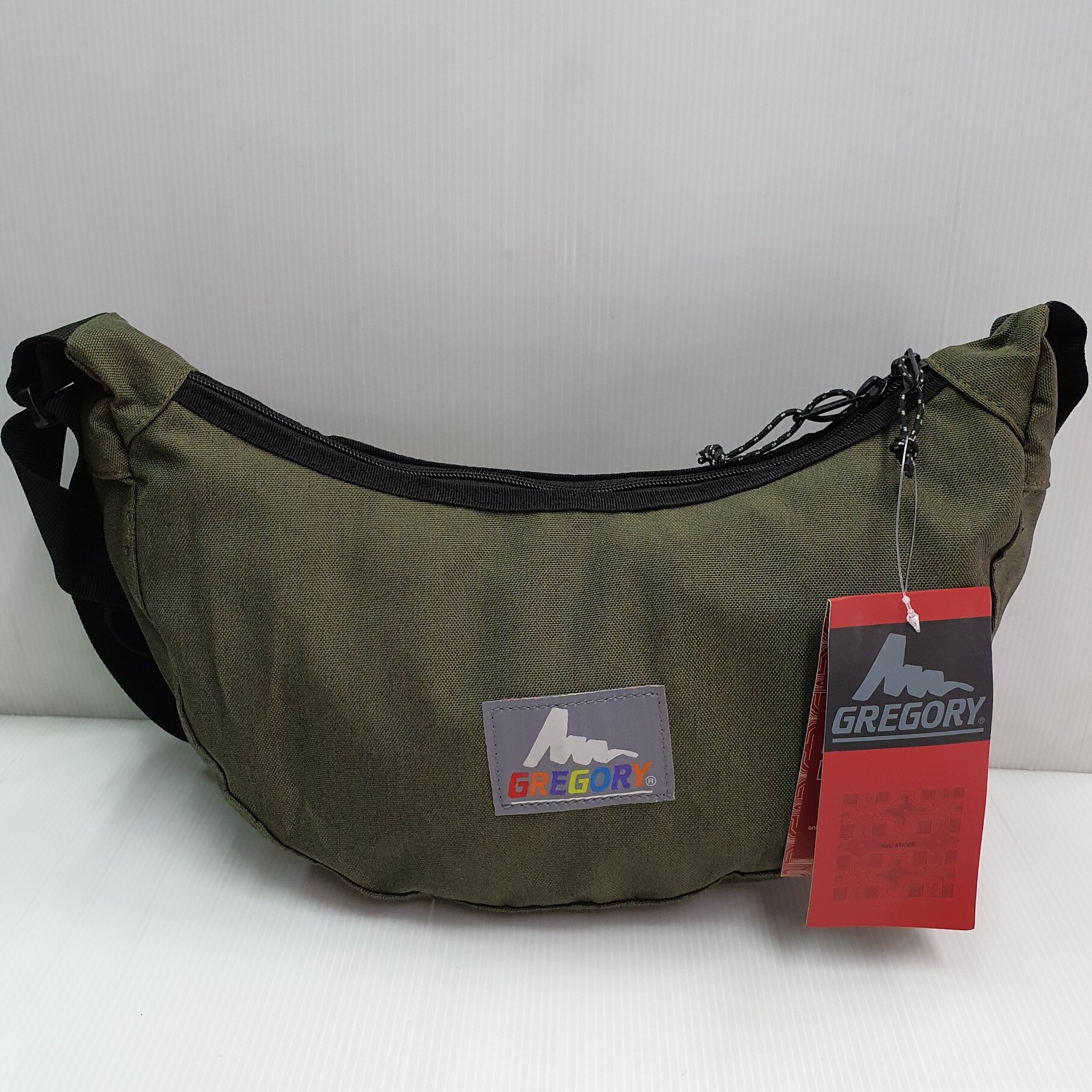 gregory sling bag size m