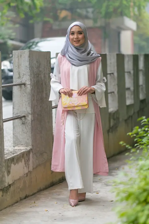 sleeveless cardigan muslimah