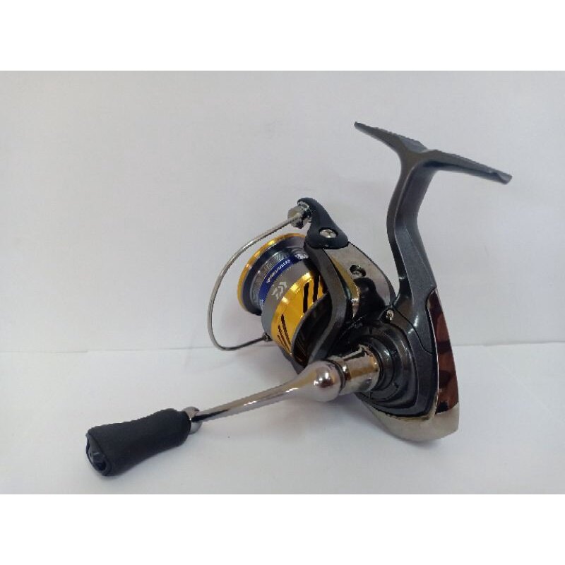 Carrete Laguna LT 2000-XH de Daiwa 🎣 Compra Carretes de Spinning ligero
