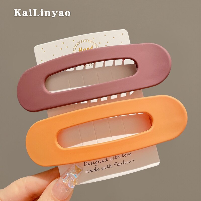 Set of 2 Fashionable Women Hair Clips