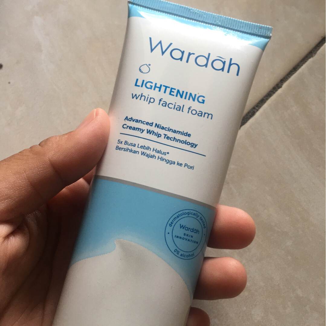 wardah lightening whip foam